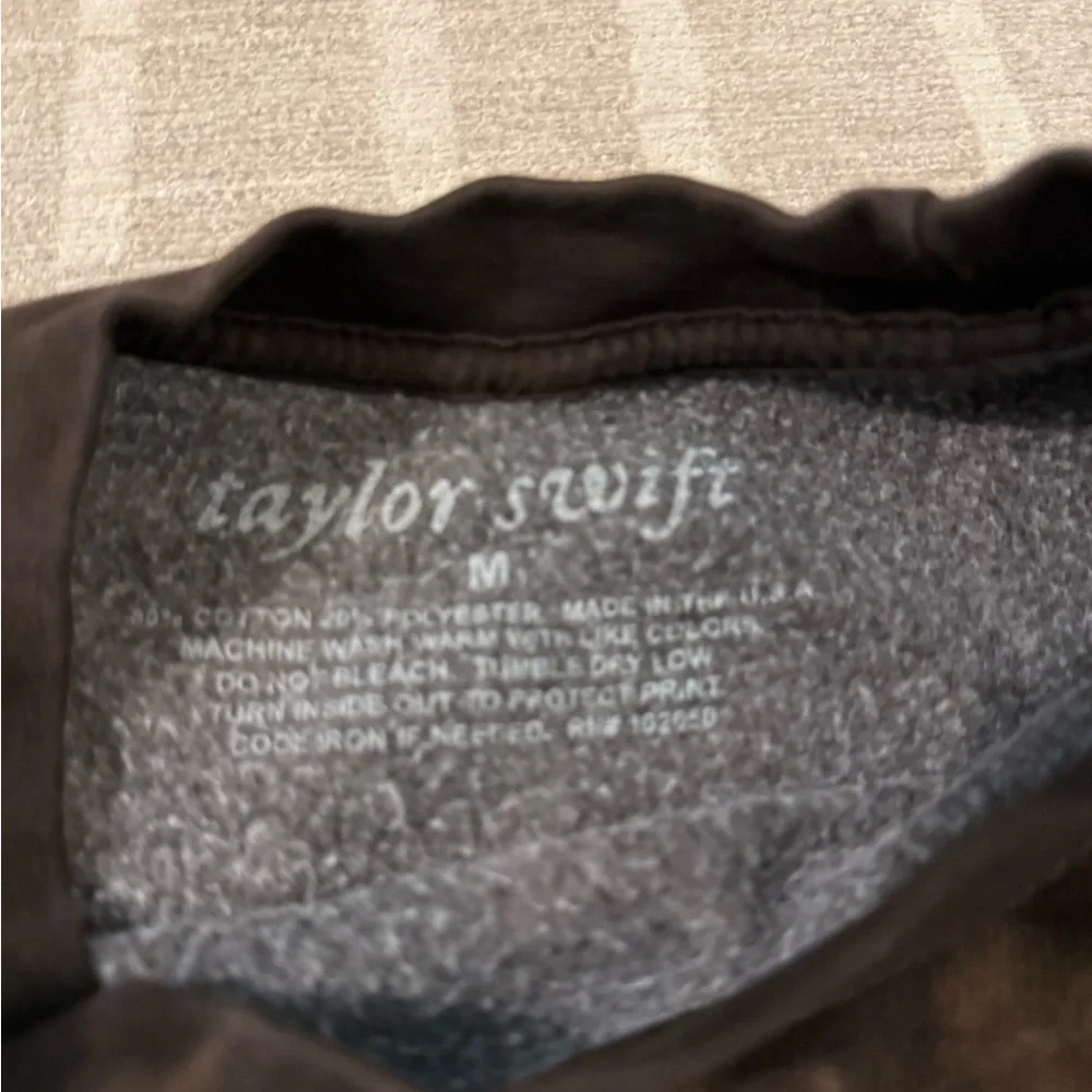 Taylor Swift Ivy Crewneck — Official Merch - Picture 3 of 4